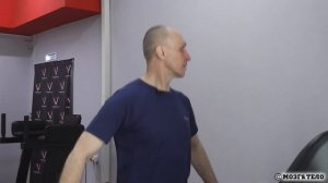 Тренировка ходьбы на дорожке.