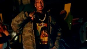 Американский рэпер Tyga снялся в клипе в футболке с изображением Виктора Цоя