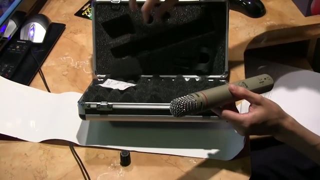 AKG C1000s Condenser Microphone Review смотреть онлайн