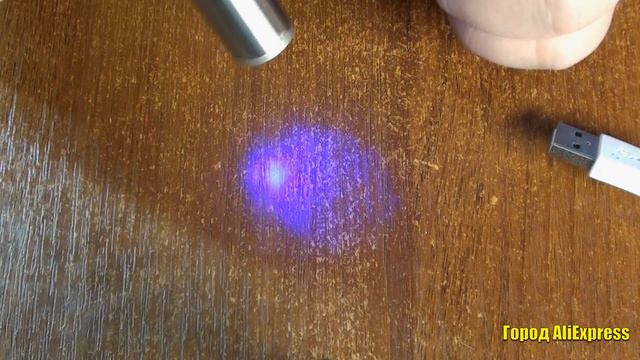 Лазерный фонарик аккумуляторный 3 in1 MicroUSB. Лазер УФО лампа и фонарик смотреть онлайн