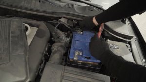 Как поменять аккумулятор на Volkswagen Passat B6, 1.9 TDi