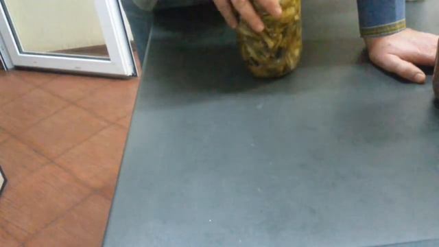 Готовая рыбная тушенка после автоклава. Сардель черноморская. Часть 1 смотреть онлайн