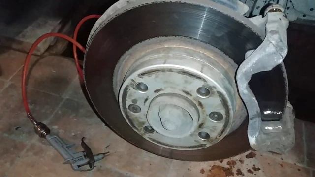 Рено Логан замена пер.подкрылков- еще те танцы с бубнами!!! смотреть онлайн