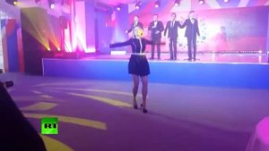 Танец Захаровой под dvar