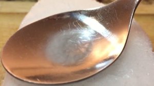 Water freezes and cracks on spoon (not sped up)