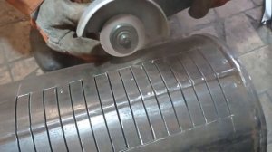 Как сделать буржуйку с газового баллона. Простая печка.