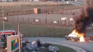 Пожар машина в Санкт-Петербург МЕГА Дыбенко
