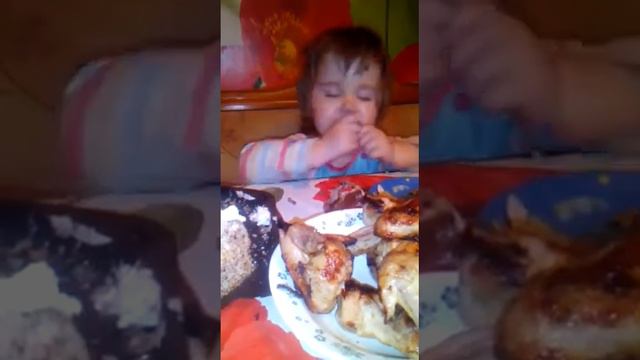 Дочка хочет кушать))))) смотреть онлайн