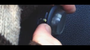 Снятие плафона освещения салона на Smart Fortwo 450 (#1) / interior lighting Smart Fortwo 450