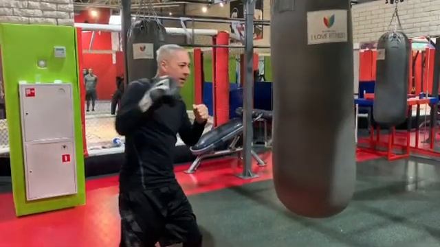 Бокс. Старая техника «кросса» смотреть онлайн