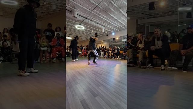 Young dancer shows off for Les Twins! #youngdancer #freestyle #lestwins #dancebattle #KCMO смотреть онлайн