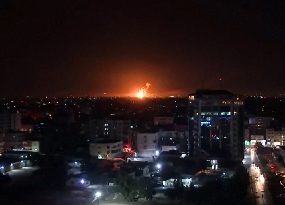 Израиль атаковал объекты движения ХАМАС в Ливане и Секторе Газа / События на ТВЦ