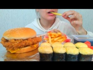 MUKBANG | РОЛЛЫ | KFC | ПРИЗРАК В ДОМЕ | 12 ночи!!!!