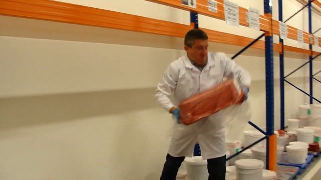 Владимир Мигулин. Завод Орифлэйм в Ногинске. Об изготовлении и составе помад, часть 1 смотреть онлайн