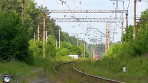 ВЛ11-180 Б/103 с грузовым поездом следует через о.п. 113 км