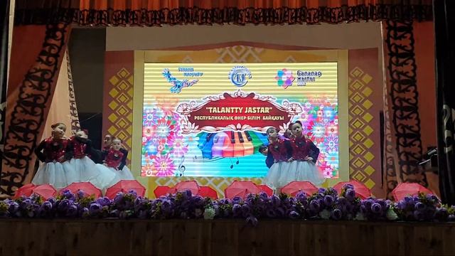 Зонтик танец смотреть онлайн