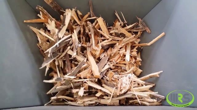 Измельчение деревянной щепы на WRS SE15 смотреть онлайн