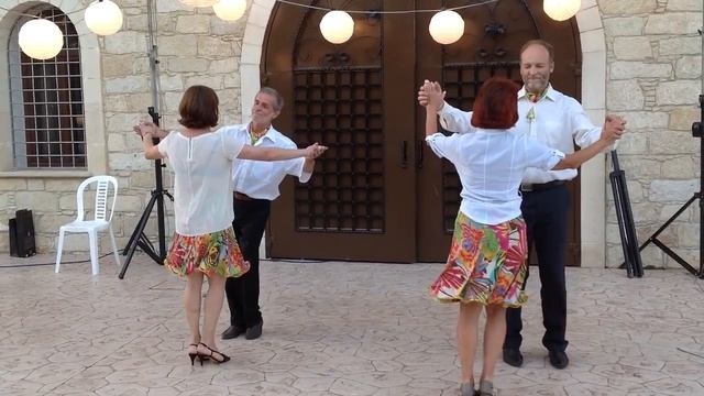 Танец-сюрприз родителей на свадьбе Дуни и Никиты.
