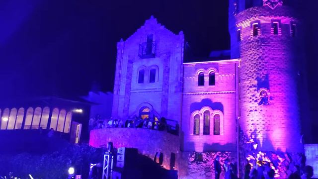 Замок Utark. Castlemusichall. Исполняет Mezzomusic. смотреть онлайн