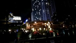 Бар Happy Beach на берегу моря напротив отеля Havana. Нячанг.