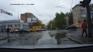 Троллейбус повалил контактную сеть