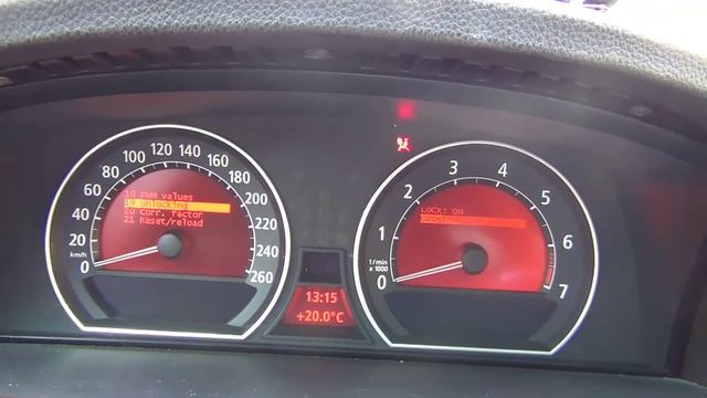 БМВ-7 ( Е65/66 ) Проверка напряжения ( вольтаж ) на щитке приборов смотреть онлайн