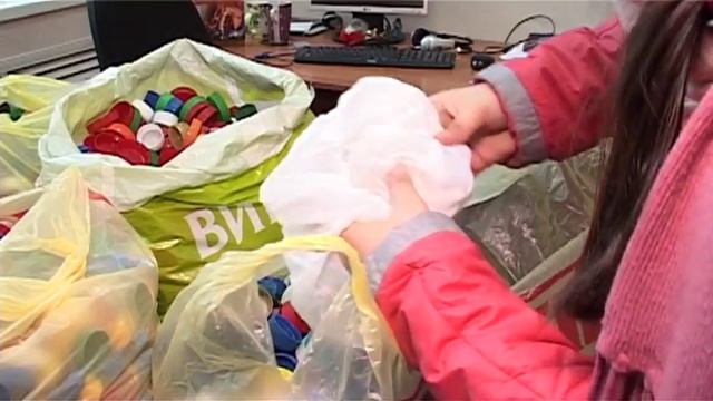 Горожане принесли в ТРК «Заречный» 27 килограммов крышечек для «Дома Вероники» смотреть онлайн