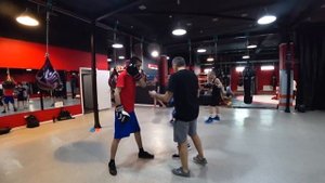 Уроки бокса / мексиканская школа / нырок