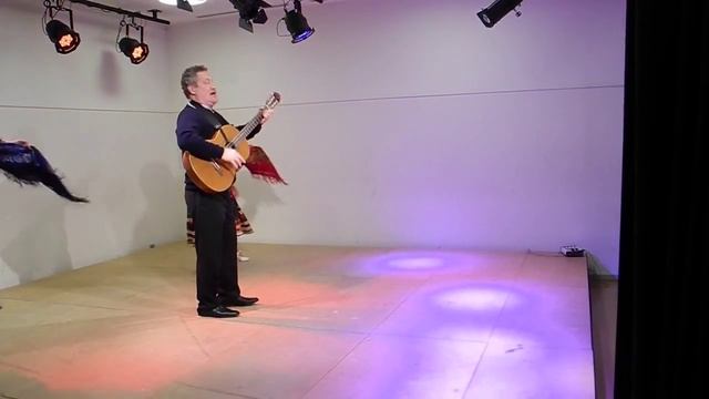 РУССКАЯ НАРОДНАЯ ПЕСНЯ  "МЕТЕЛИЦА" ПОЁТ СЕРГЕЙ КЛИШИС ТАНЦУЮТ И. "БЕЛОВА & Ю. НЕСТЕРОВА