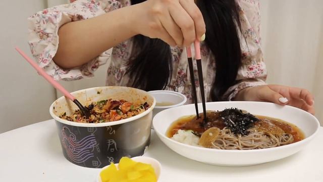[eng]자취브이로그🍙| 스팸무스비에 라볶이 해먹고, 연어 회덮밥🐟,jmt  제육볶음 레시피, 핵불닭 첫도전🥛, 닭가슴살 퀘사디아, 자취일상, 집밥🍚, 소금빵🥐