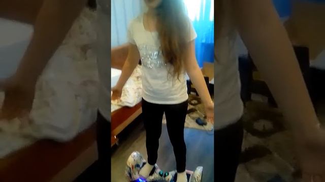 Катаюсь на гироскутере