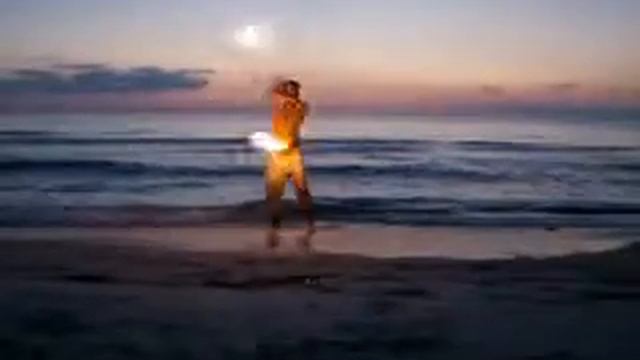 Огонь и море на рассвете смотреть онлайн