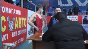 Взвешивание борцов до 60 кг, часть 2.