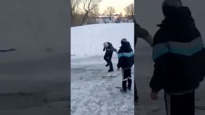 Максим-ДЕБИЛ