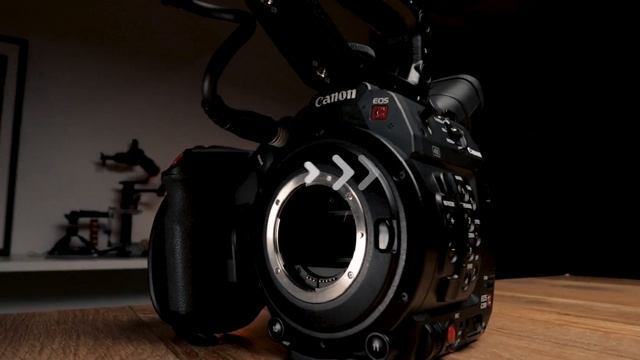 Canon C200 - É a melhor câmera de cinema? смотреть онлайн
