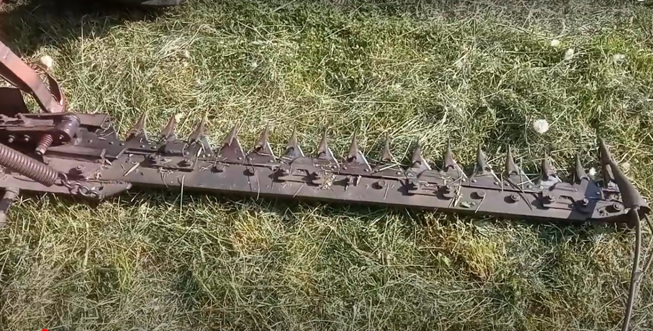 Сегментная косилка. Как я кошу траву в саду и маленький рассказ о её эксплуатации. смотреть онлайн