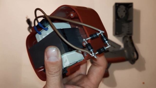 КАК СДЕЛАТЬ ШУРУПОВЁРТ РАБОТАЮЩИЙ ОТ 220 ВОЛЬТ БЕЗ ВЛОЖЕНИЙ
