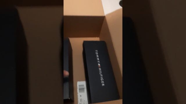 Unboxing Tommy Hilfiger