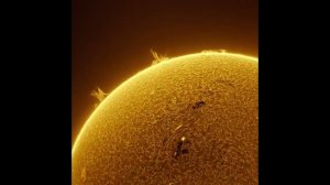 The sun was captured using a SQR camera and a telescope in 5K resolution