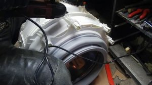 Ремонт стеклянного бак от стиральной машины Индезит.