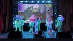 Горетая Полина  В синем море в белой пене