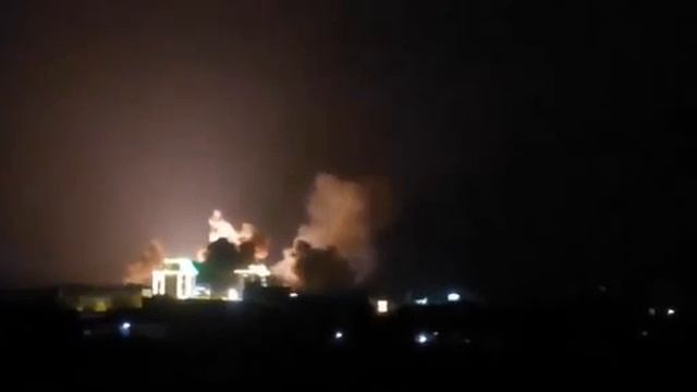 США и Великобритания наносят ракетные удары по всему Йемену смотреть онлайн