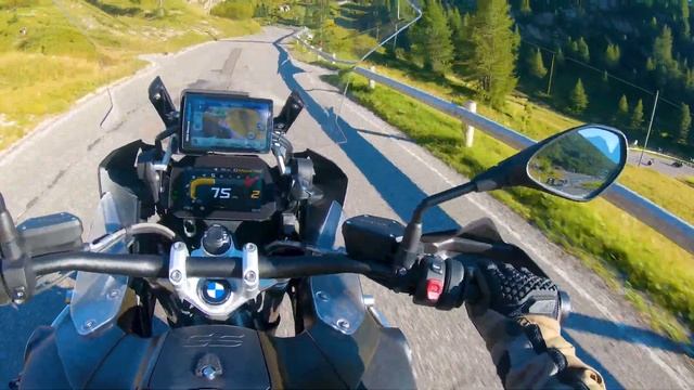 Review of the 2020 season || Passo Pordoi || BMW R1250GS Adventure || #dolomites смотреть онлайн