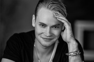 ВСТАНЕМ |  SHAMAN