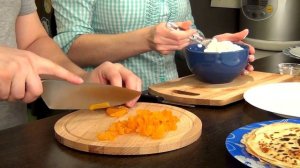 Блины с курицей и грибами и блины с творогом и курагой - 2 рецепта начинки для блинов