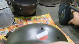 Установка декали на немецкий шлем М- 35