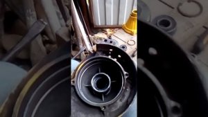 ремонт мототриммера , меняем подшипник муфты