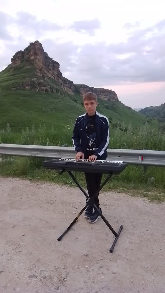 В горах.. Bach - Toccata and Fugue in D Minor / Токката и Фуга Ре Минор - Иван Савельевич Ручейников