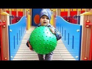 Рома играет на детской площадке Outdoor Playground for kids fun Play time