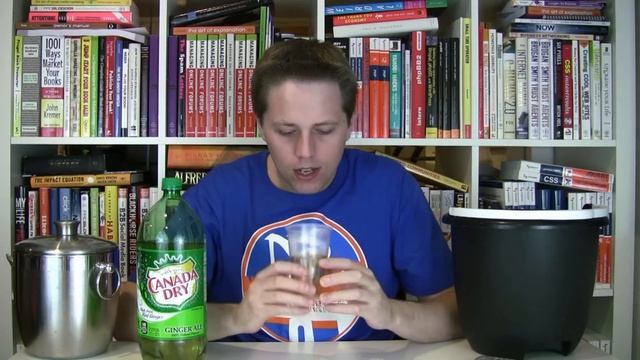 Canada Dry Ginger Ale Review (Soda Tasting #149) смотреть онлайн